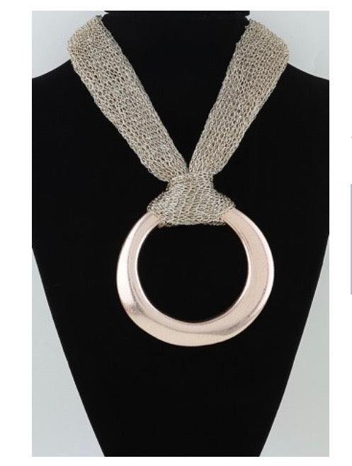 Hamered chain wrap statement necklace