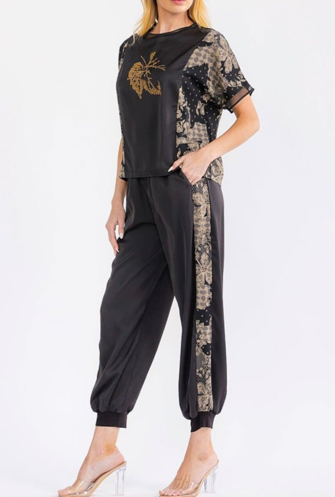 Short sleeve blouse elastic waist jogger pants set