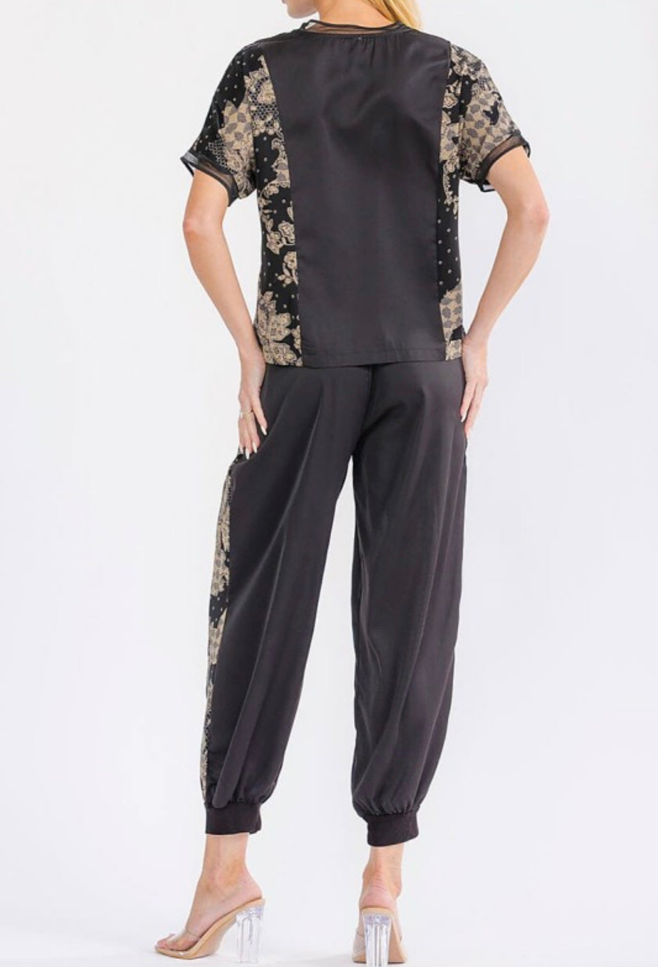 Short sleeve blouse elastic waist jogger pants set
